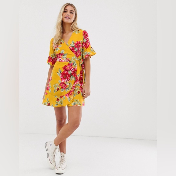 NWT Influence Wrap Dress with Frill Detail in Floral Print (ASOS) - Picture 2 of 7
